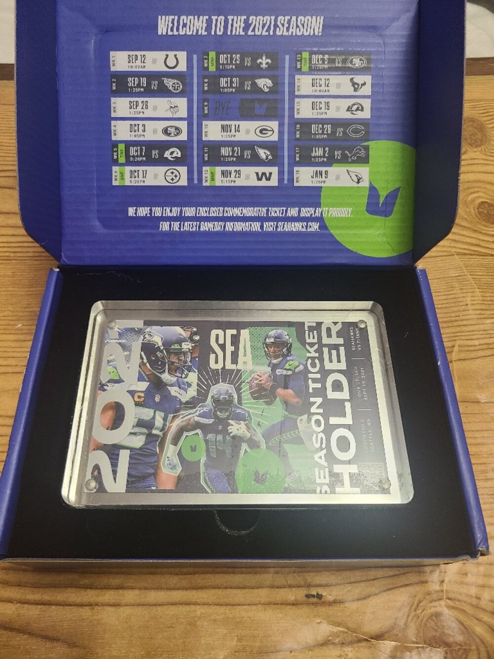 2021 Seattle Seahawks Season Ticket Holder Commemorative plaque (NEW)